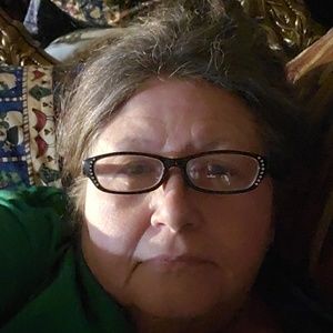 Meet your Posher, Deborah